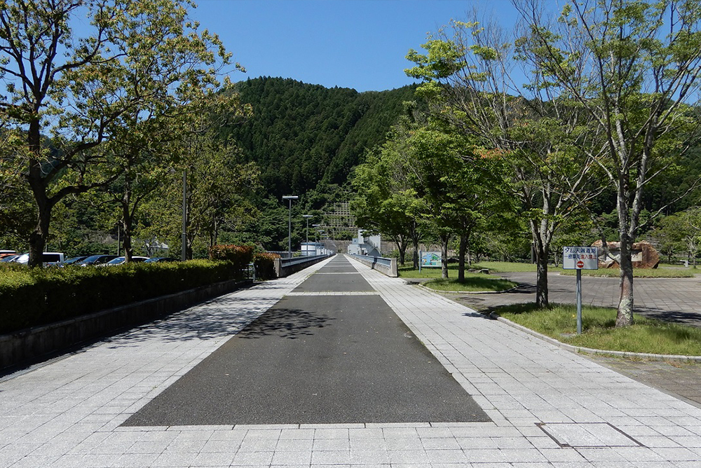 日吉ダム